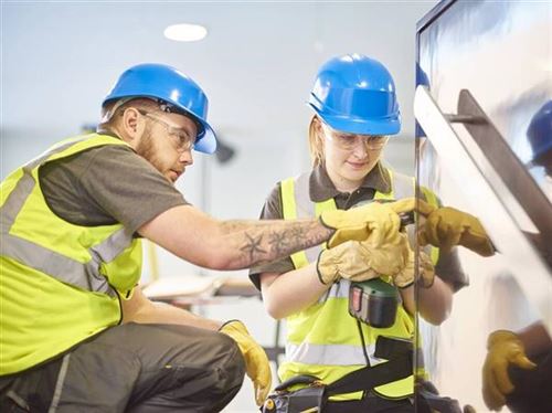 Fall in apprenticeship numbers despite Irish Government efforts.
