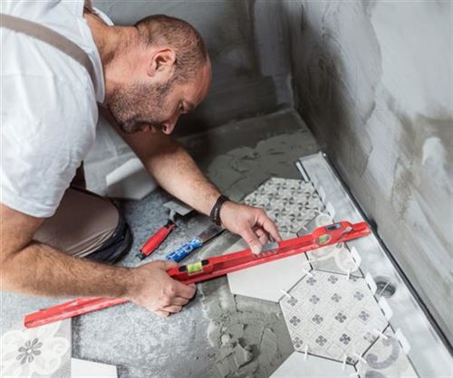 How much does a tiler cost in Ireland?