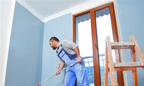 How much does a painter and decorator cost in 2025?