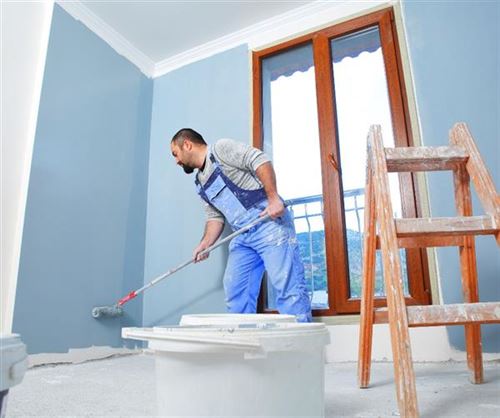 How much does a painter and decorator cost in 2025?