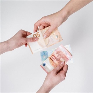 A Homeowners Guide to Paying Tradesmen For Projects